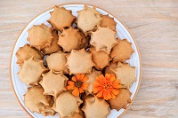             Craquelins aux graines (biscuits complets au sarrasin, cerneaux de noix et lin)